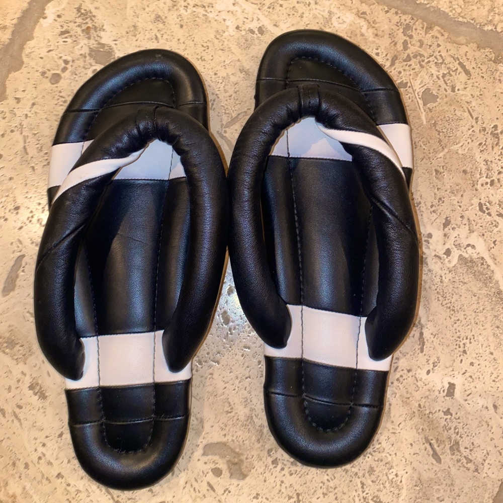 Isabel Marant Eckily black and white leather Flip Flop sandals size 40